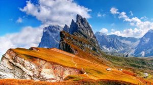 Eperon rocheux sous les couleurs d'automne
