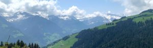 Fond montagnes en été